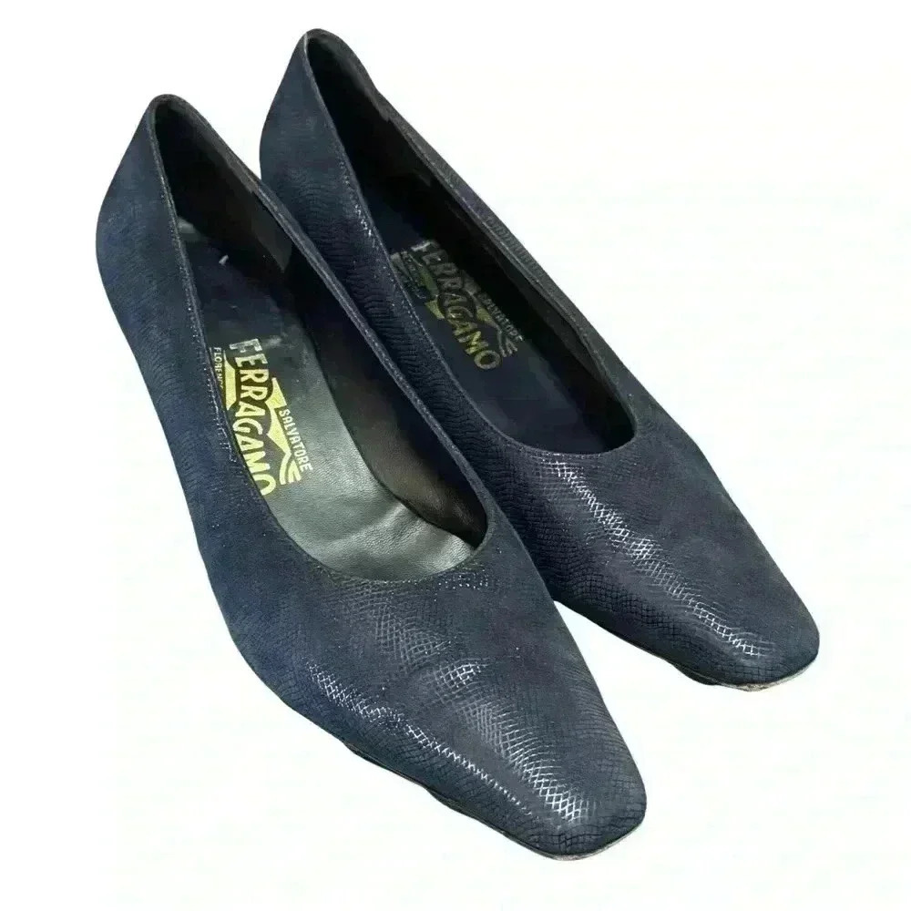 Salvatore Feragamo womens navy pumps 9.5 vintage heels snakeskin pattern shoes - Picture 5 of 13